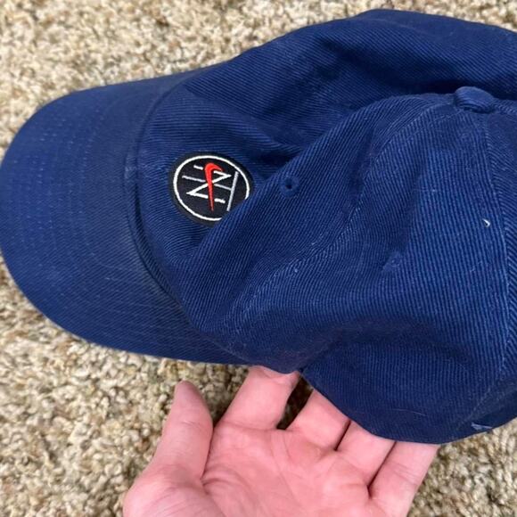 80s Nike Town USA Nike Swoosh Circle Logo Adjustable Strap-back Baseball Hat - Picture 4 of 7